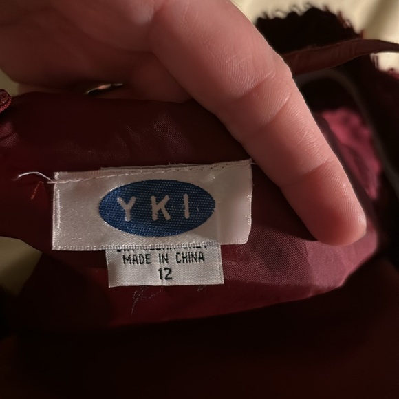 Burgundy/Red Princess Dress - Picture 3 of 6